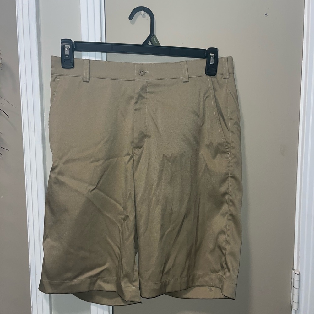 Nike Golf Men's Tan Flat Front Shorts